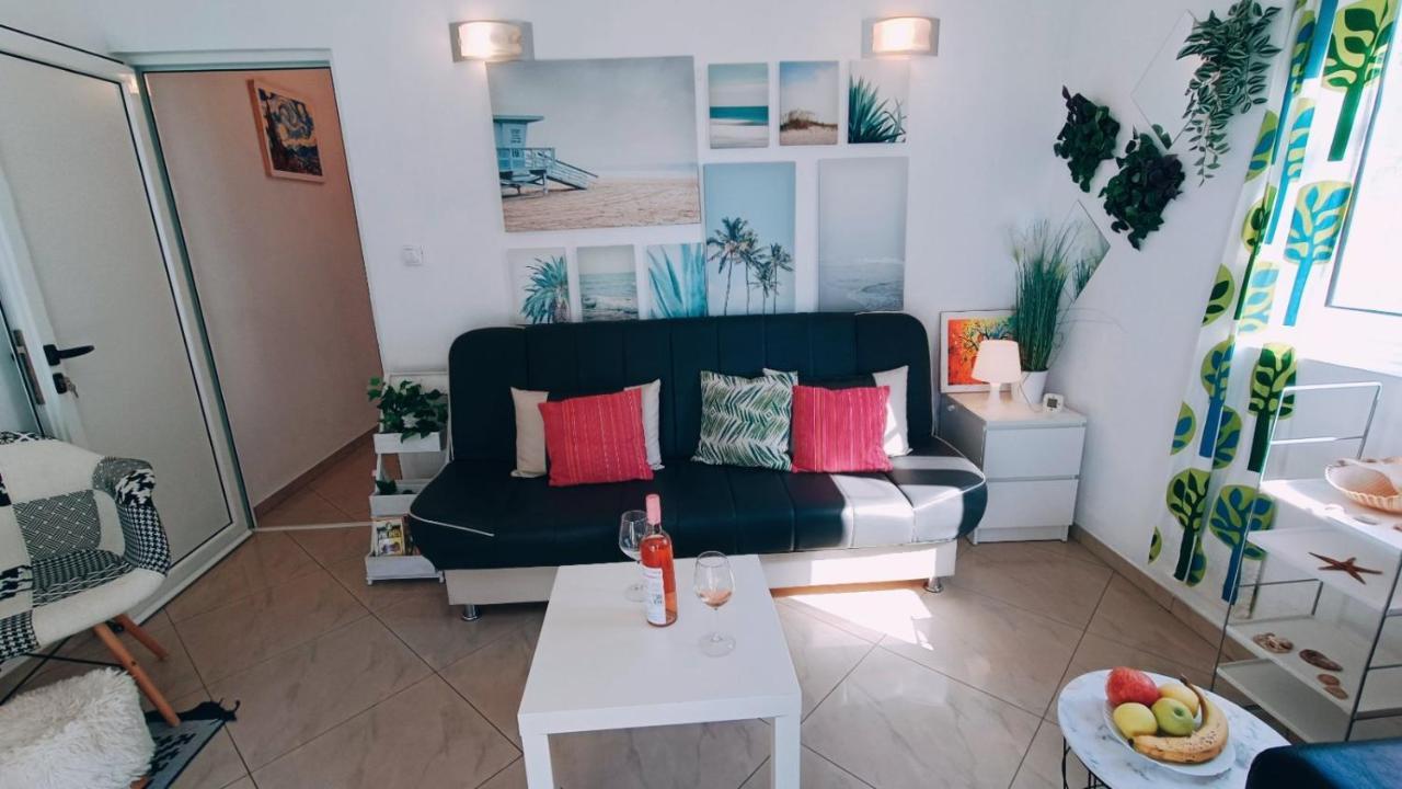 Beach Apartment With Beach Chairs N.1 Utjeha Exterior foto