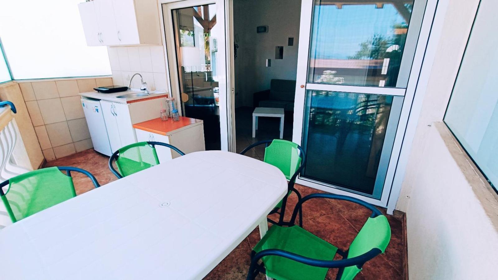 Beach Apartment With Beach Chairs N.1 Utjeha Zimmer foto